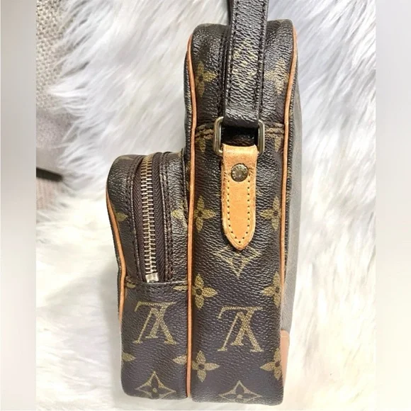 Authenticated Louis Vuitton Amazon Crossbody Shoulder Bag Purse Handbag Purse - Picture 6 of 16